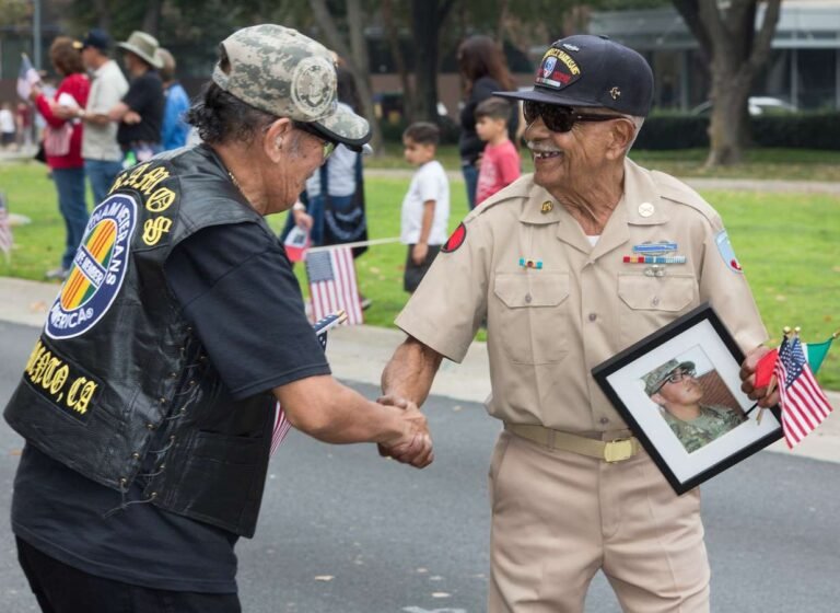 person-military-army-america-parade-festival-282700-pxhere.com
